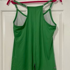 Women’s North face green Vaporwick tank size L